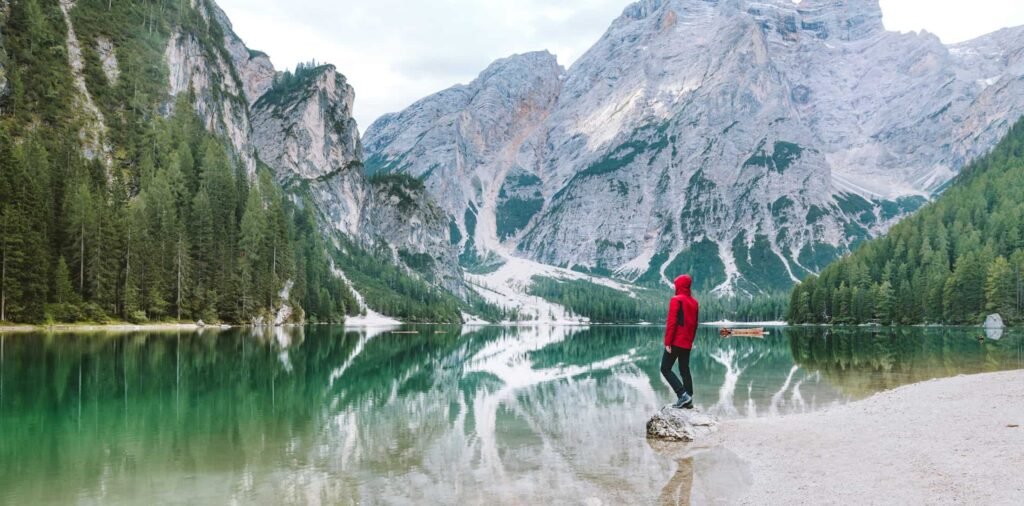 Beautiful Hill Stations to Explore in India Beautiful hill station with mountains, green valleys, and scenic natural views
